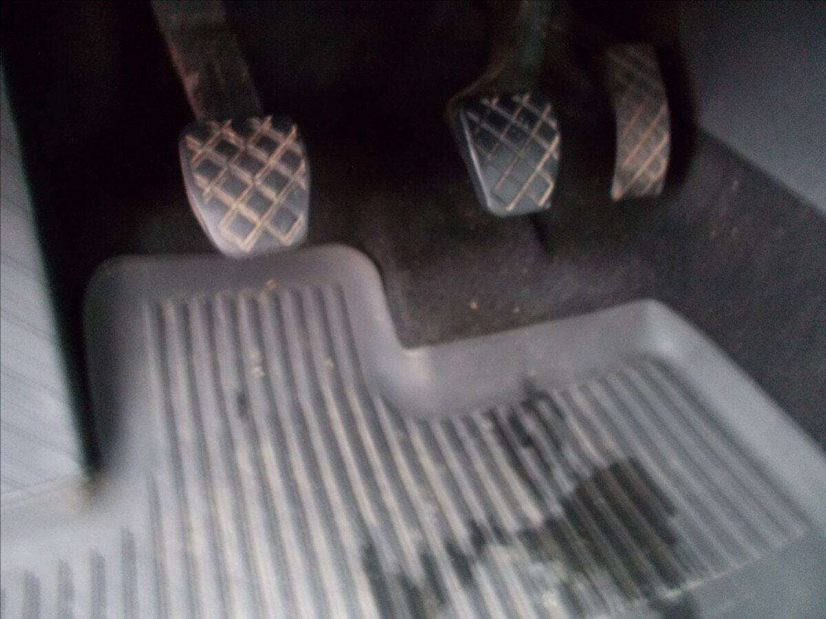 Škoda Superb Sedan / Limuzína 2,0 l 110 kw