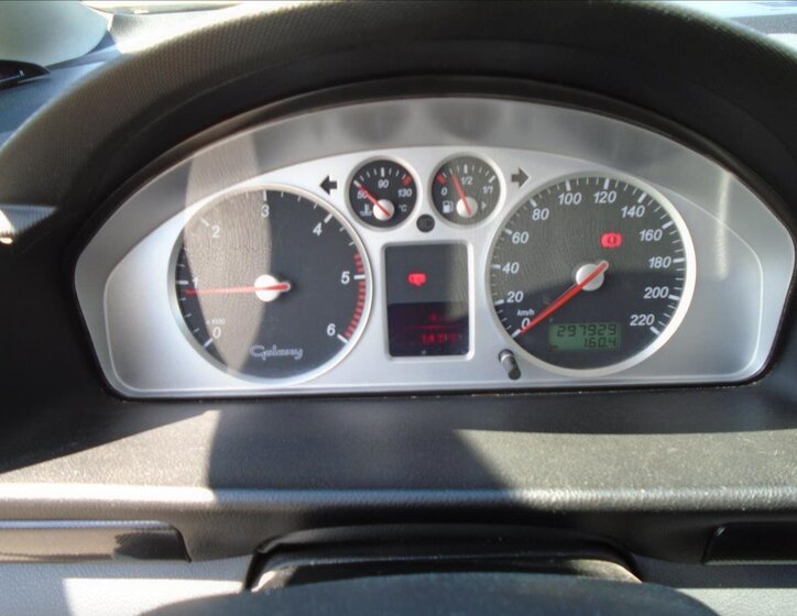 Ford Galaxy Kombi 1,9 l 85 kw