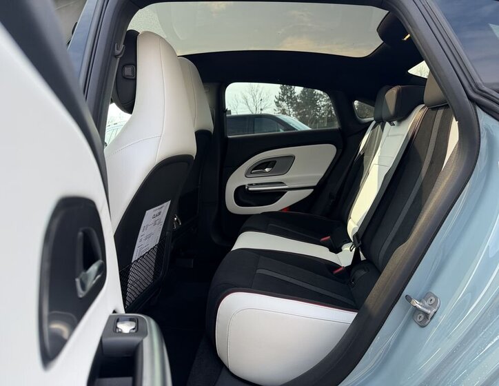 Mercedes-Benz CLA Sedan / Limuzína 1,5 l 120 kw