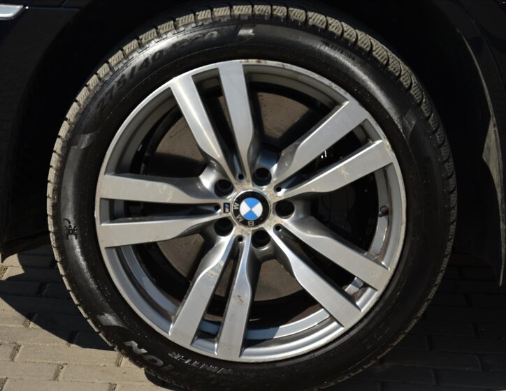 BMW X6 SUV / Terénní 4,4 l 408 kw
