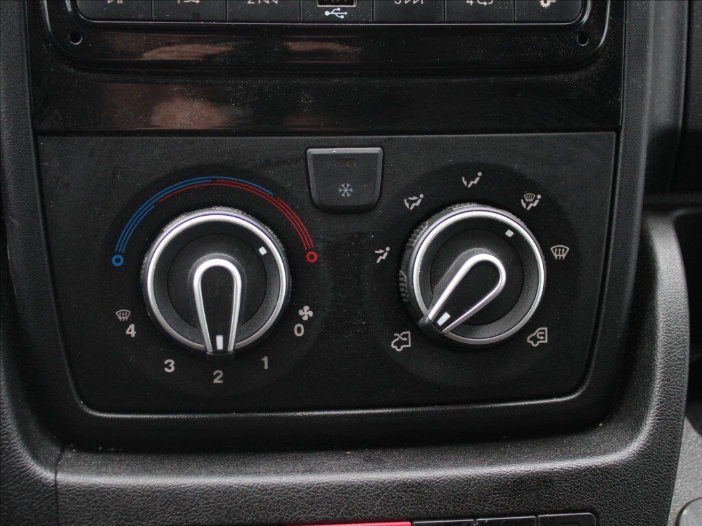 Opel Movano Skříň 2,2 l 103 kw