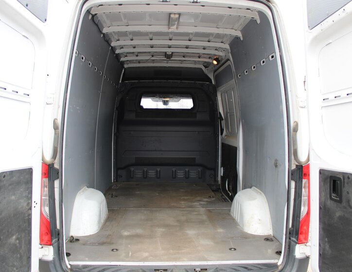 Mercedes-Benz Sprinter 7