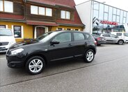 Nissan Qashqai SUV / Terénní 2,0 l 104 kw