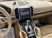 Porsche Cayenne 12