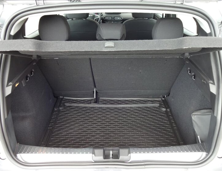 Dacia Sandero Hatchback 999,0 67 kw