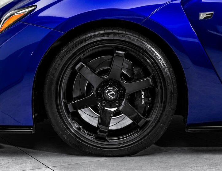 Lexus RC F Kupé 5,0 l 351 kw