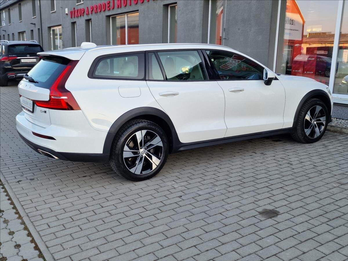 Volvo V60 Kombi 2,0 l 140 kw