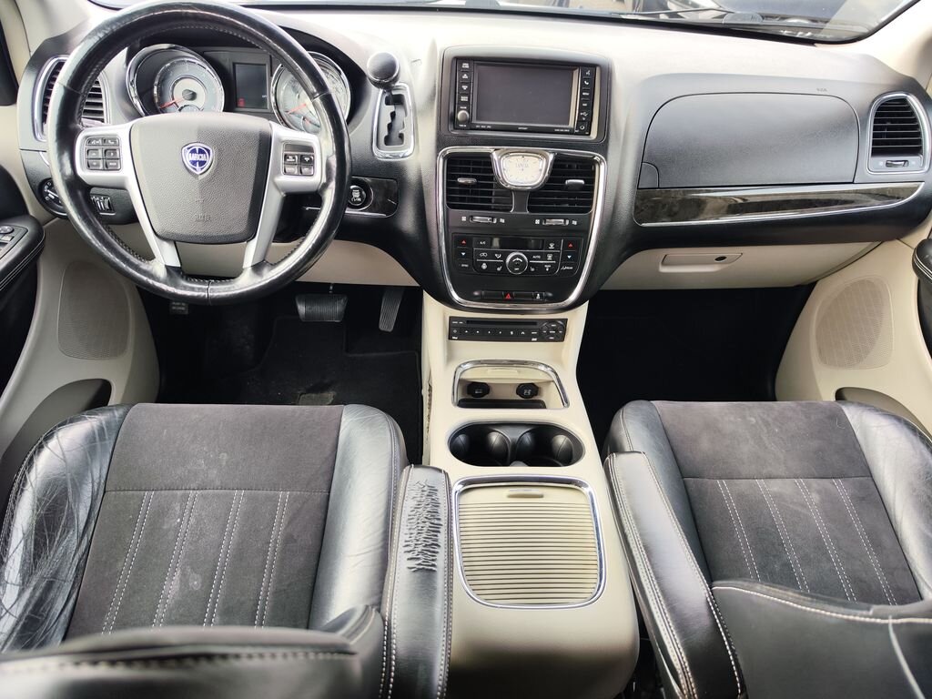 Lancia Voyager MPV 2,8 l 120 kw