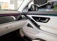 Mercedes-Benz Ostatní Sedan / Limuzína 6,0 l 450 kw