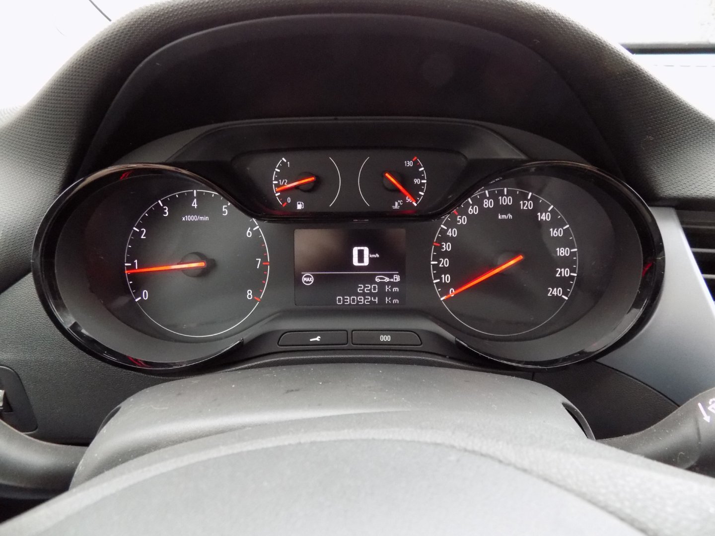 Opel Crossland X SUV 1,2 l 60 kw