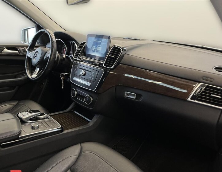 Mercedes-Benz GLS 14