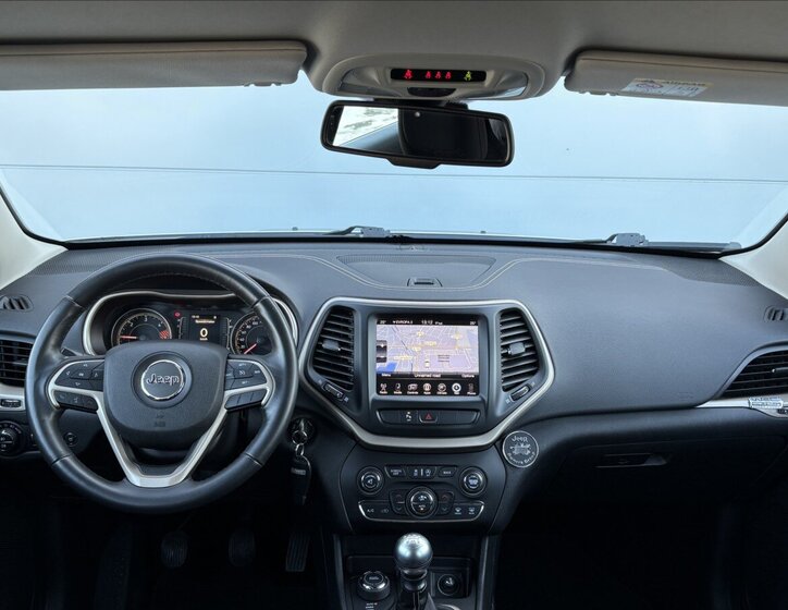 Jeep Cherokee SUV 2,0 l 103 kw