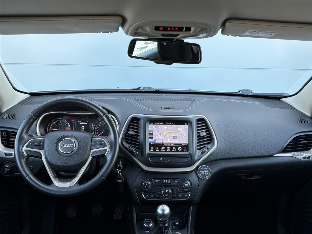 Jeep Cherokee SUV 2,0 l 103 kw