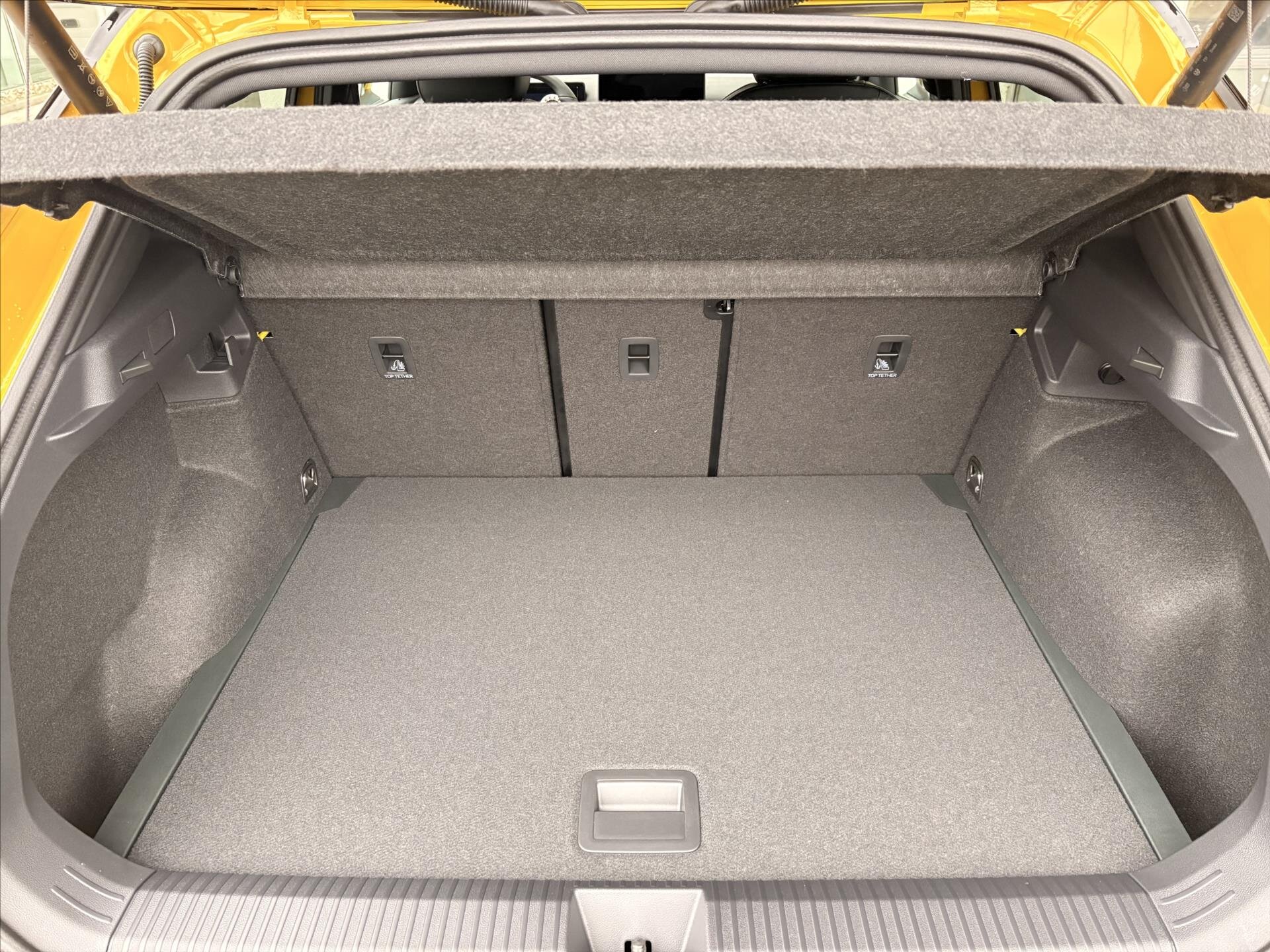 Volkswagen T-Roc SUV / Terénní 1,5 l 110 kw