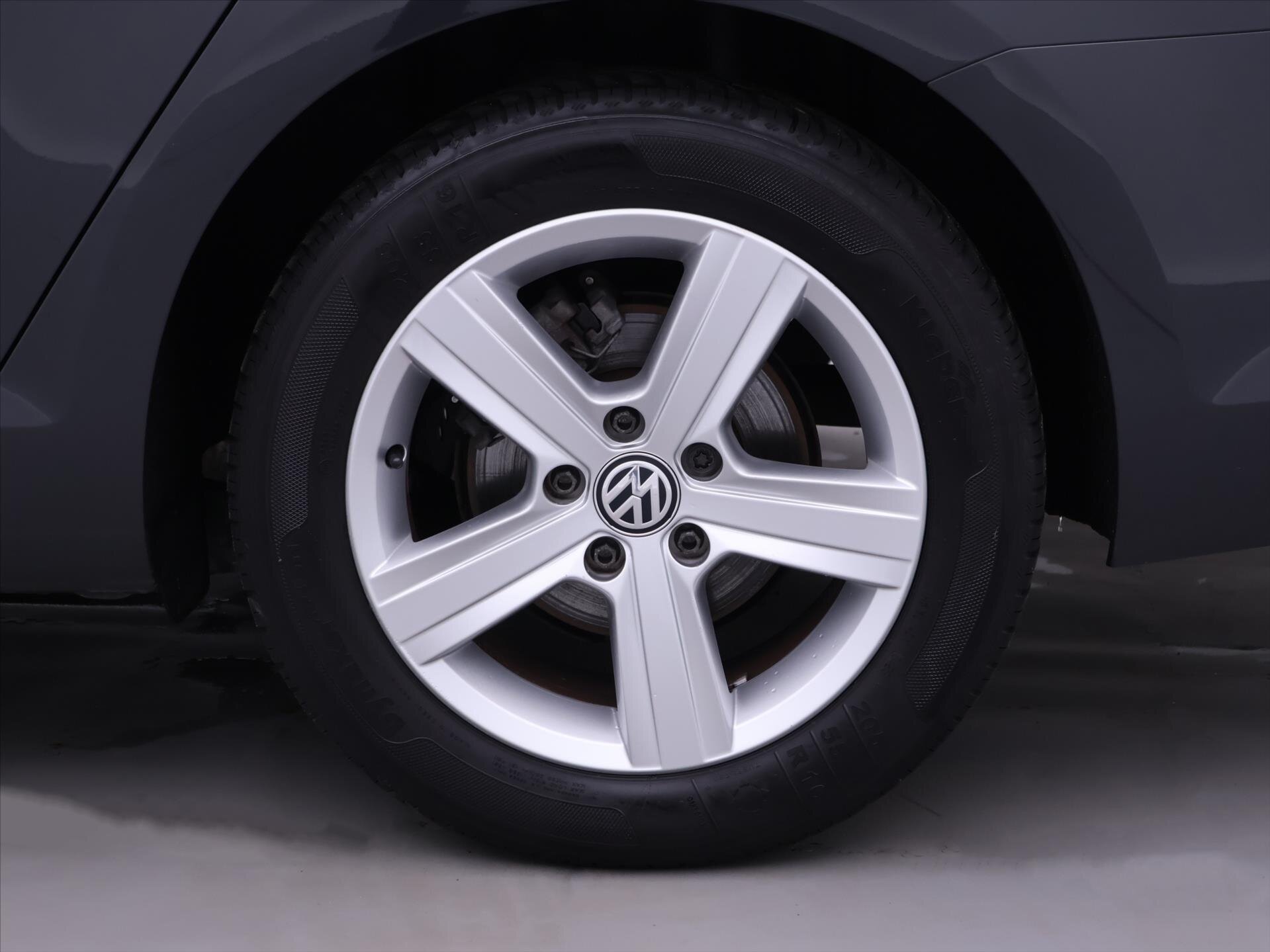 Volkswagen Golf Kombi 1,6 l 81 kw