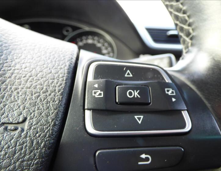 Volkswagen Passat 16