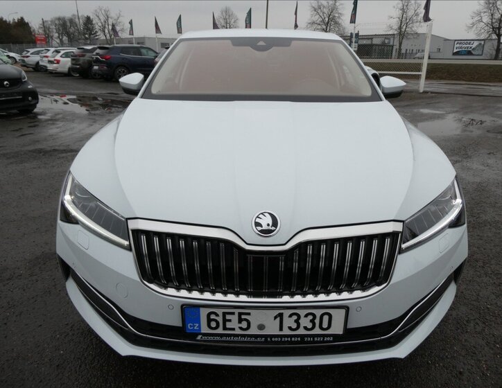Škoda Superb Sedan / Limuzína 2,0 l 110 kw