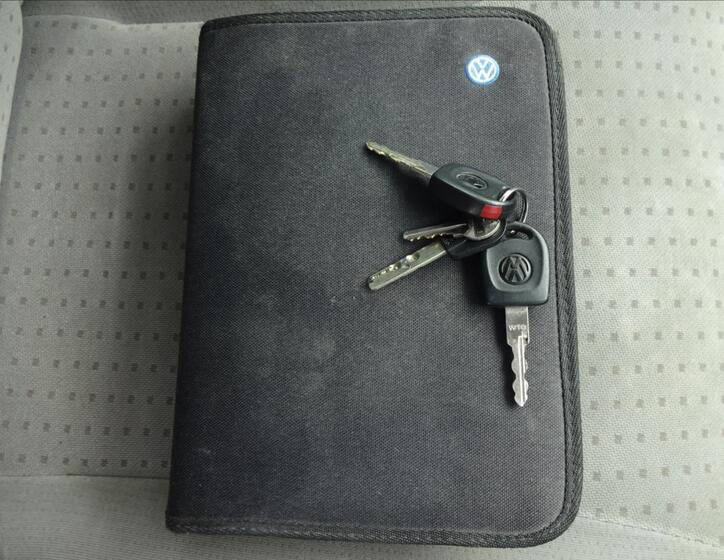 Volkswagen Caravelle 24