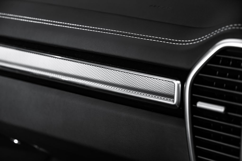 Porsche Cayenne SUV 4,0 l 338 kw