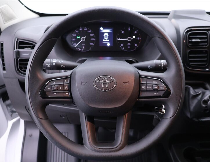 Toyota Proace Max Skříň 2,2 l 88 kw