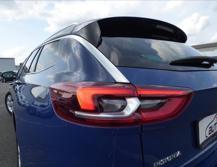 Opel Insignia Kombi 2,0 l 154 kw