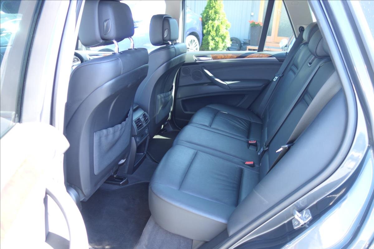 BMW X5 SUV / Terénní 3,0 l 225 kw