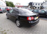 Volkswagen Jetta Sedan 1,4 l 90 kw