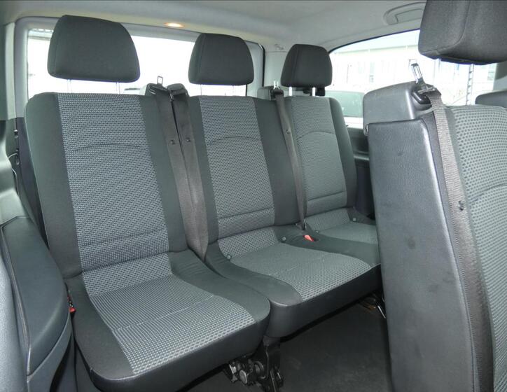 Mercedes-Benz Vito 10
