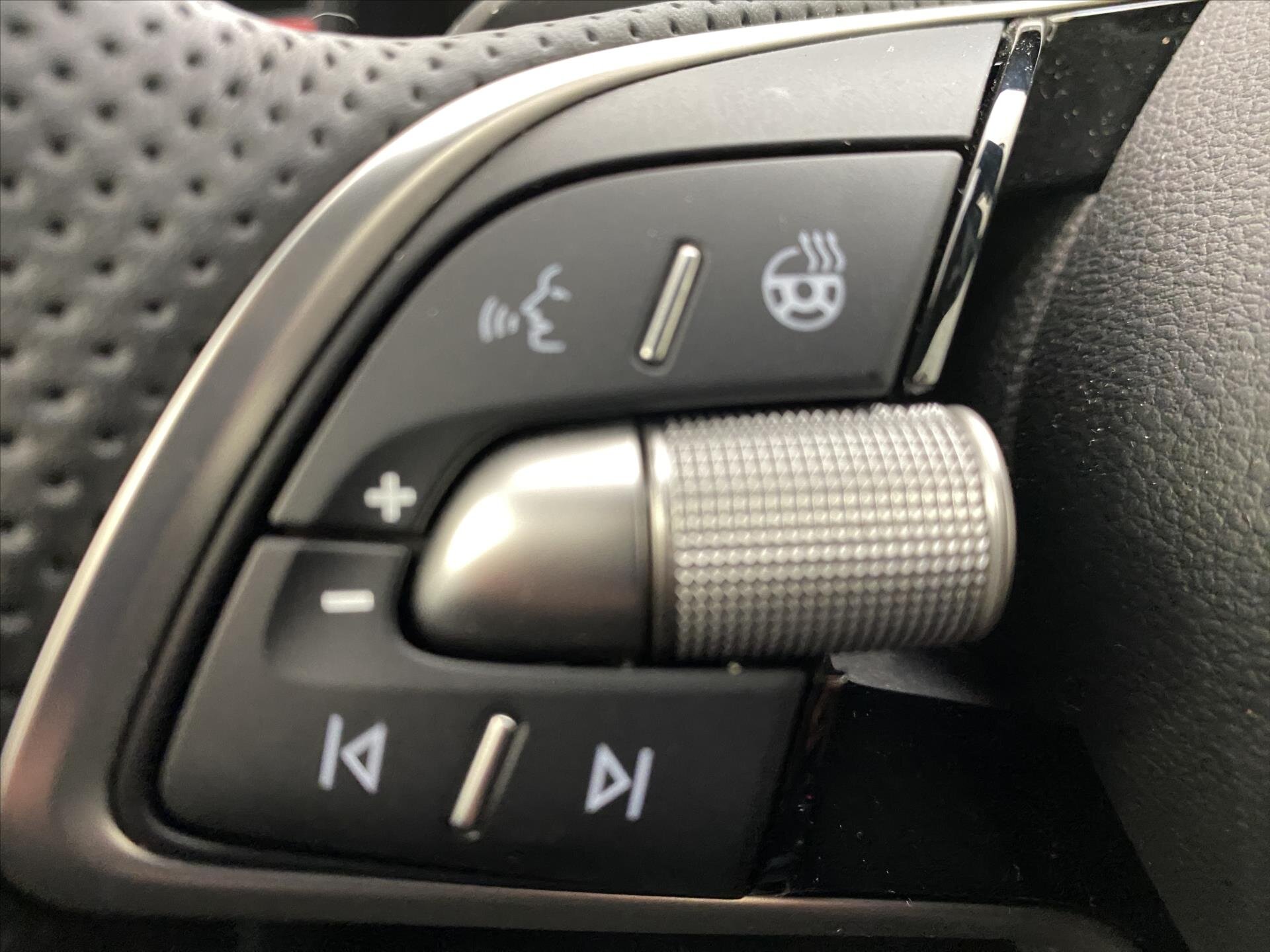 Škoda Kamiq SUV 999,0 85 kw