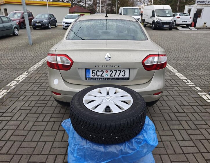 Renault Fluence Sedan / Limuzína 1,5 l 66 kw