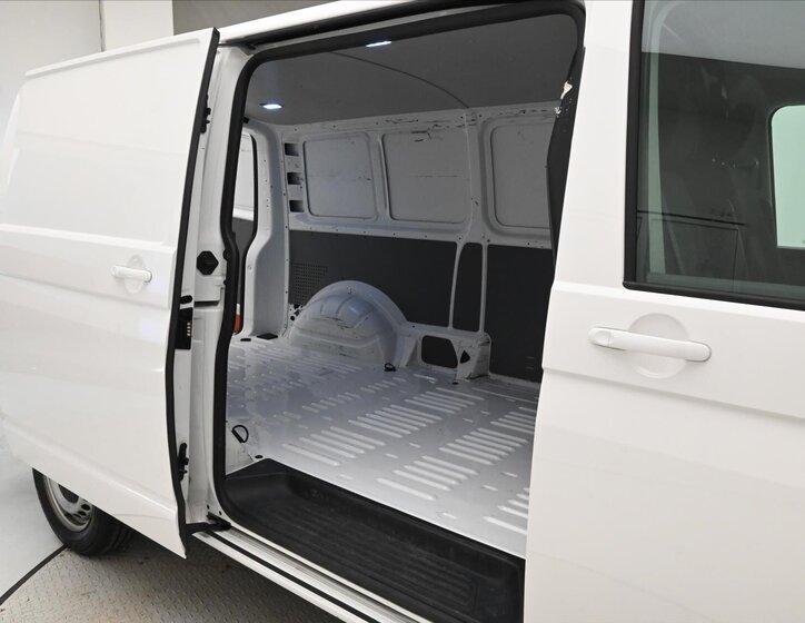 Volkswagen Transporter Skříň 2,0 l 110 kw