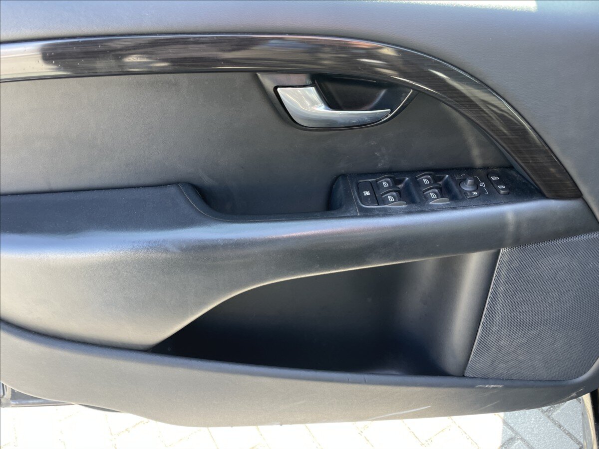 Volvo V70 Kombi 2,4 l 136 kw