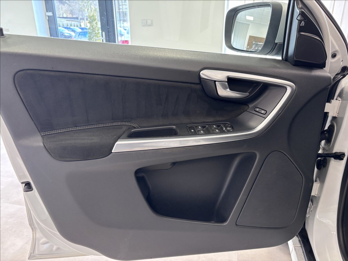 Volvo XC60 Kombi 2,4 l 140 kw