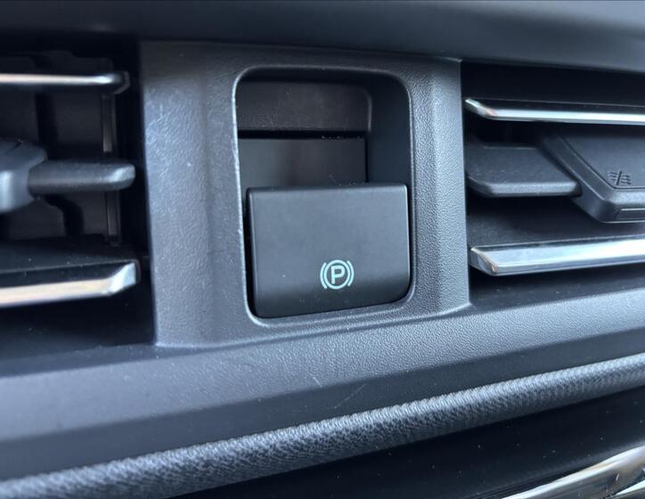 Ford Tourneo Custom 33