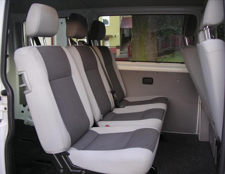 Volkswagen Transporter 9