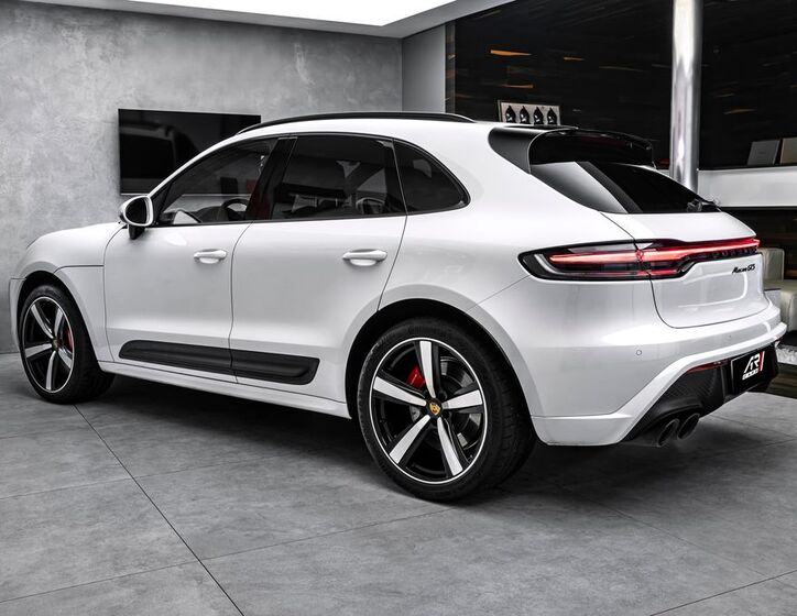 Porsche Macan 7