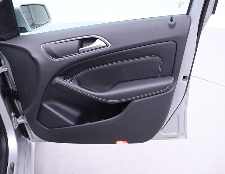 Mercedes-Benz Třídy B MPV 1,5 l 80 kw