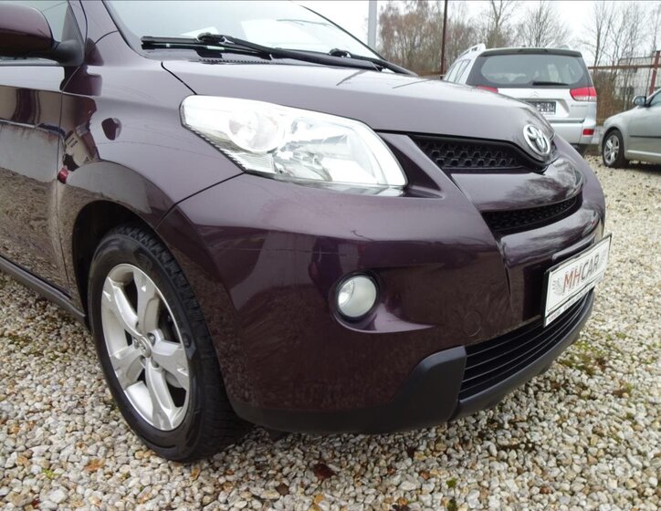 Toyota Urban Cruiser Hatchback 1,3 l 74 kw
