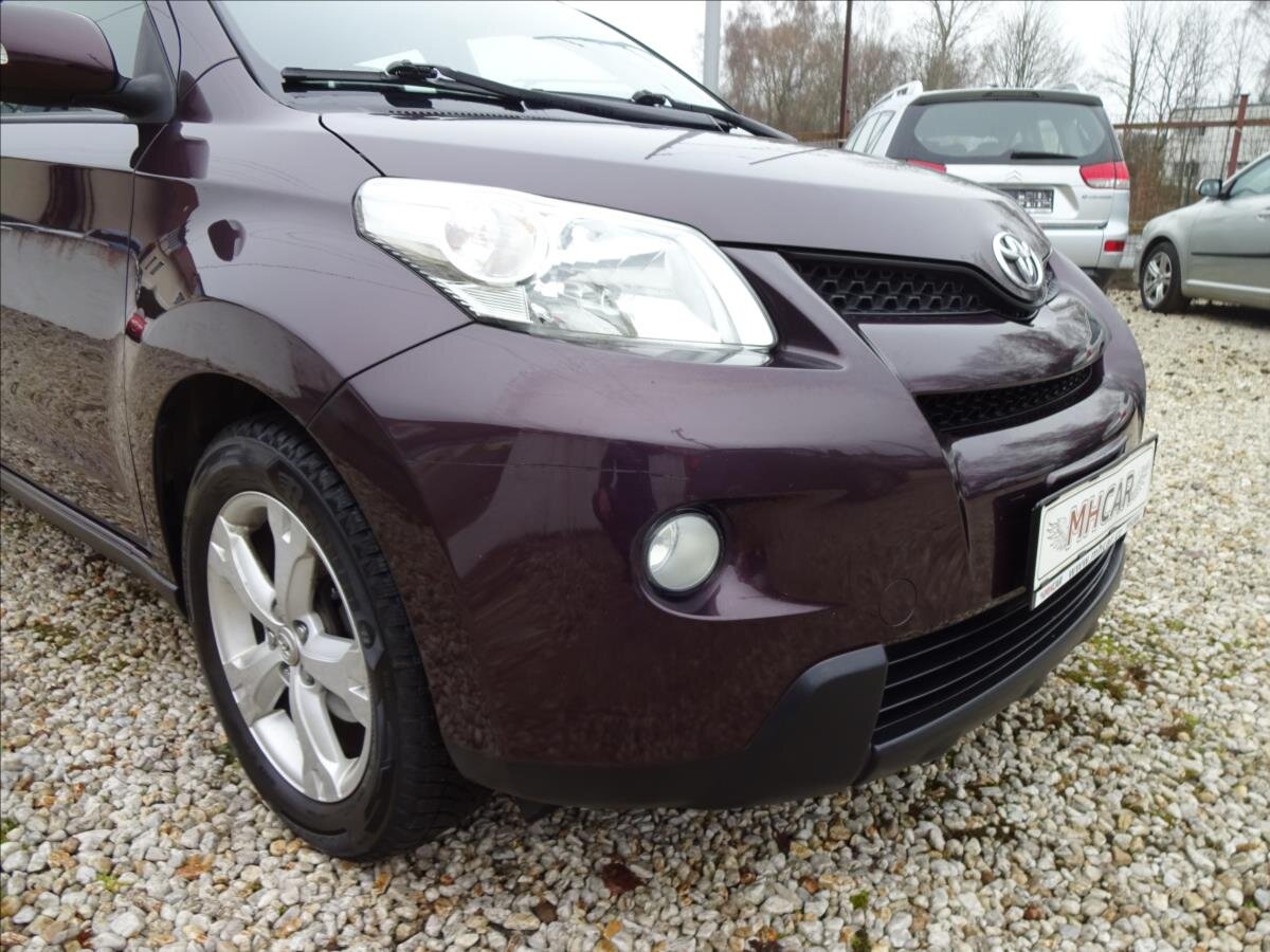 Toyota Urban Cruiser Hatchback 1,3 l 74 kw