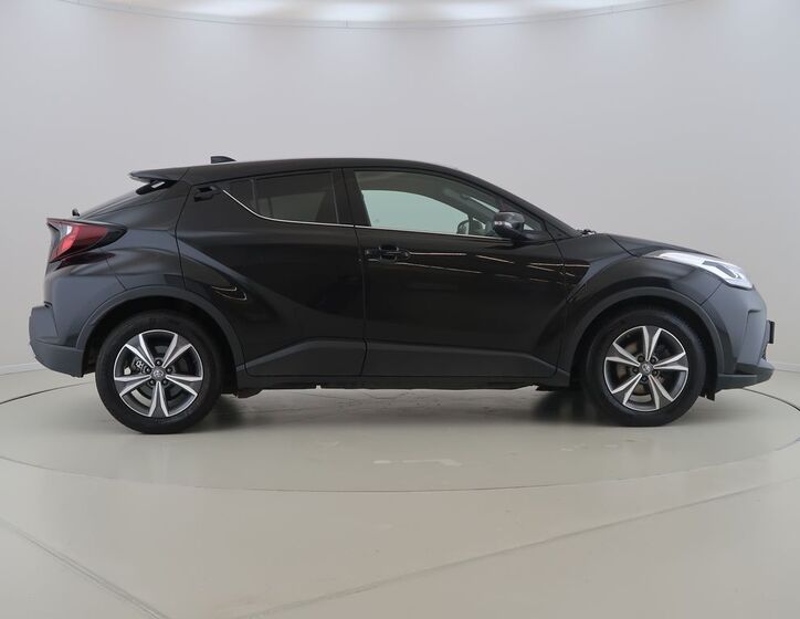 Toyota C-HR 4