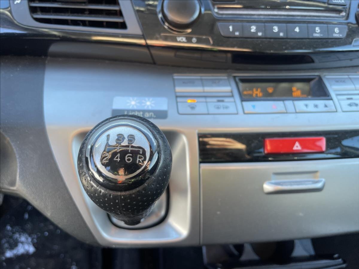 Honda FR-V Kombi 2,0 l 110 kw