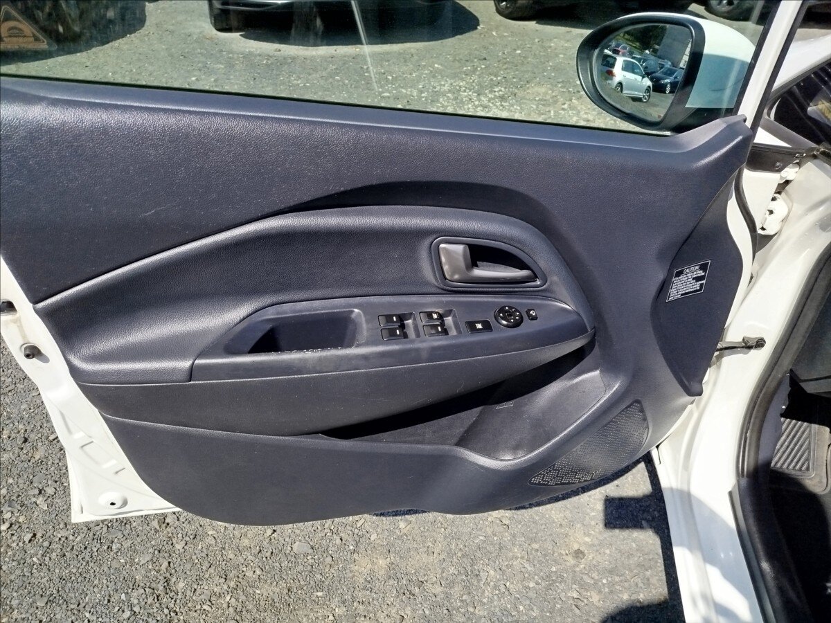 KIA Rio Hatchback 1,4 l 66 kw