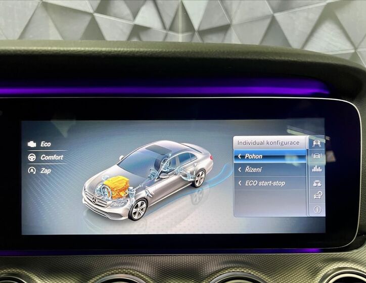 Mercedes-Benz Třídy E 20