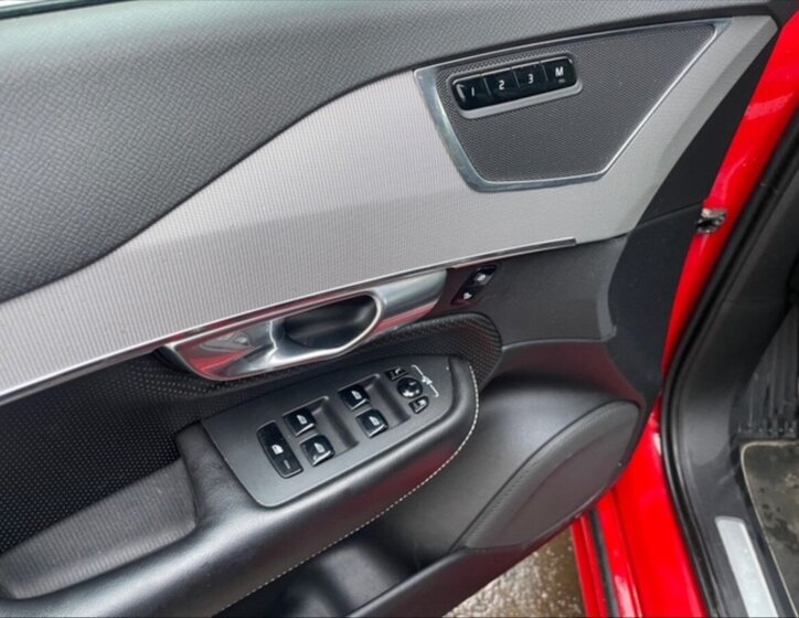 Volvo XC90 SUV / Terénní 2,0 l 173 kw