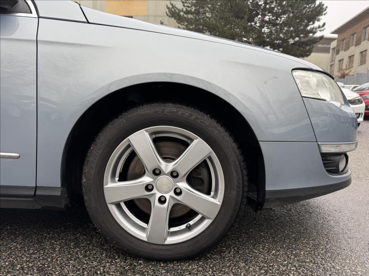 Volkswagen Passat Kombi 2,0 l 103 kw