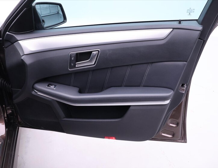 Mercedes-Benz Třídy E 13