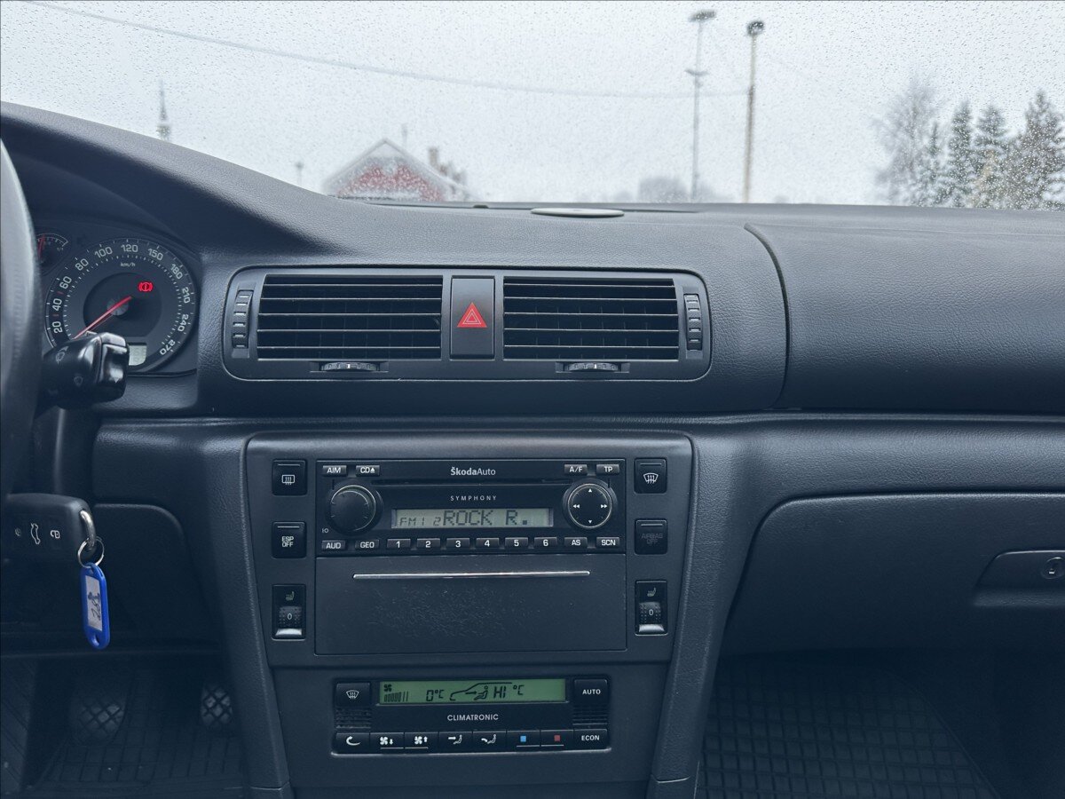 Škoda Superb Sedan 2,0 l 103 kw