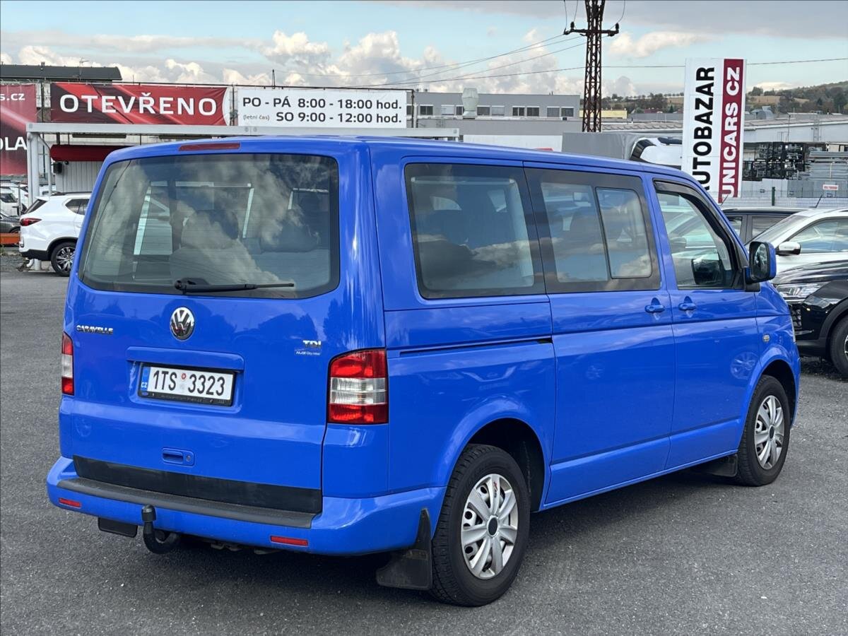Volkswagen Caravelle MPV 2,5 l 96 kw
