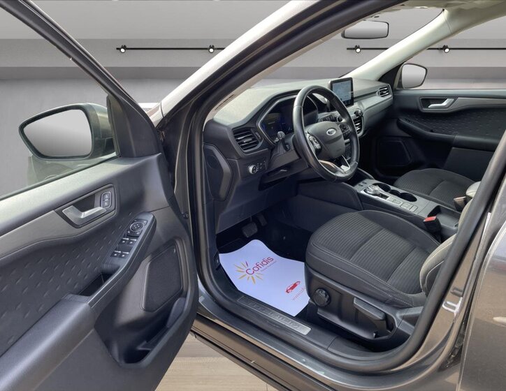 Ford Kuga SUV / Terénní 1,5 l 88 kw