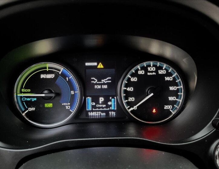 Mitsubishi Outlander 23